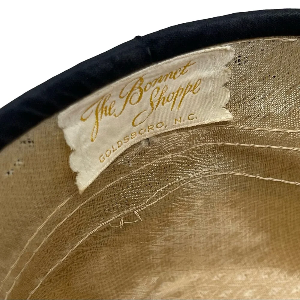 Vintage The Bonnet Shoppe Cream Faux Fur Black Satin Pillbox Hat Made In USA - Picture 8 of 9